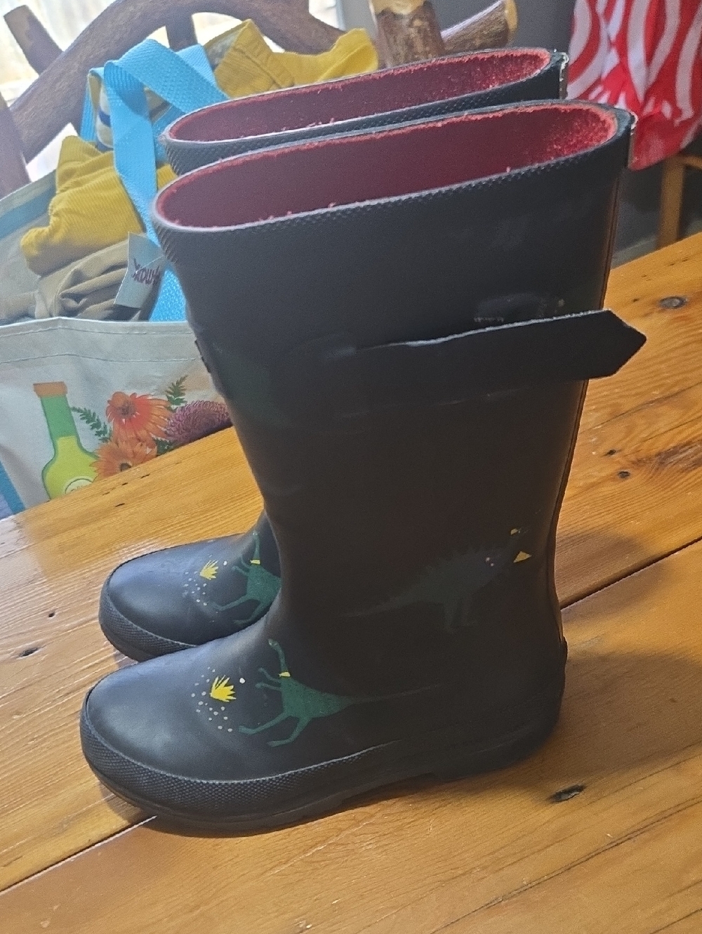 Joules Sz 2 Kids Black Rain Boots with Green Dinosaur Design